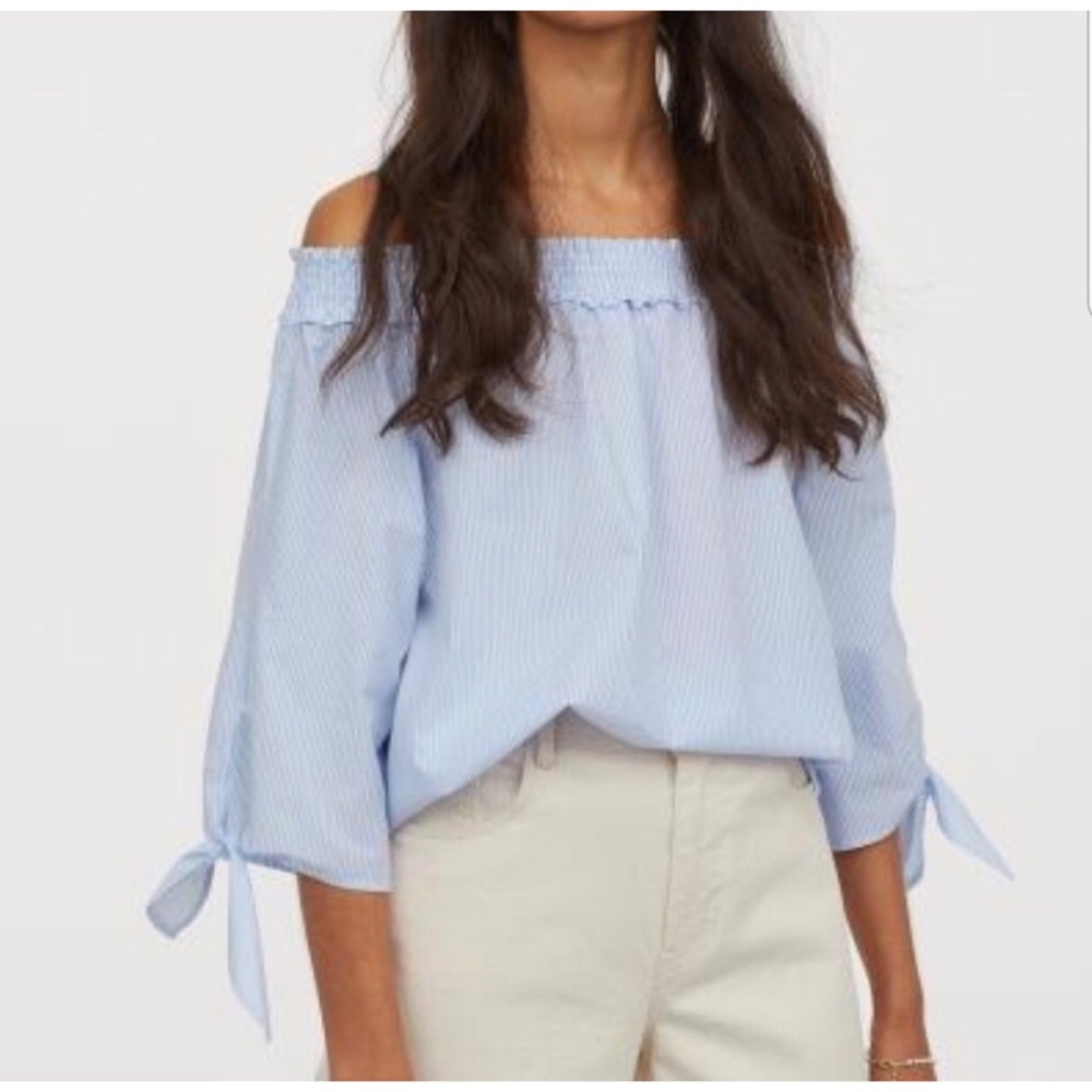 Super cute off the shoulder H&M blouse